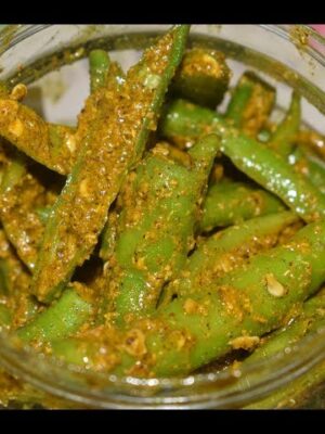 Bhumi Organic Green Chilli Pickle – Spicy & Flavorful Homemade Indian Achar | Non-GMO & Gluten-Free | Made with Natural Ingredients, 350g